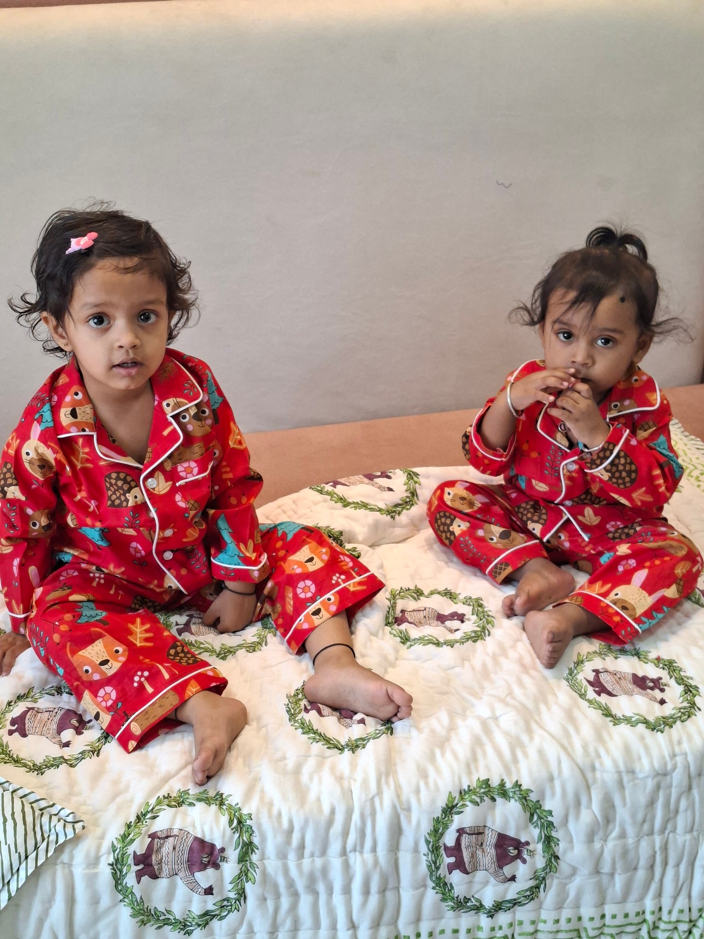 Babies wearing red pure cotton nightsuit Atibatti