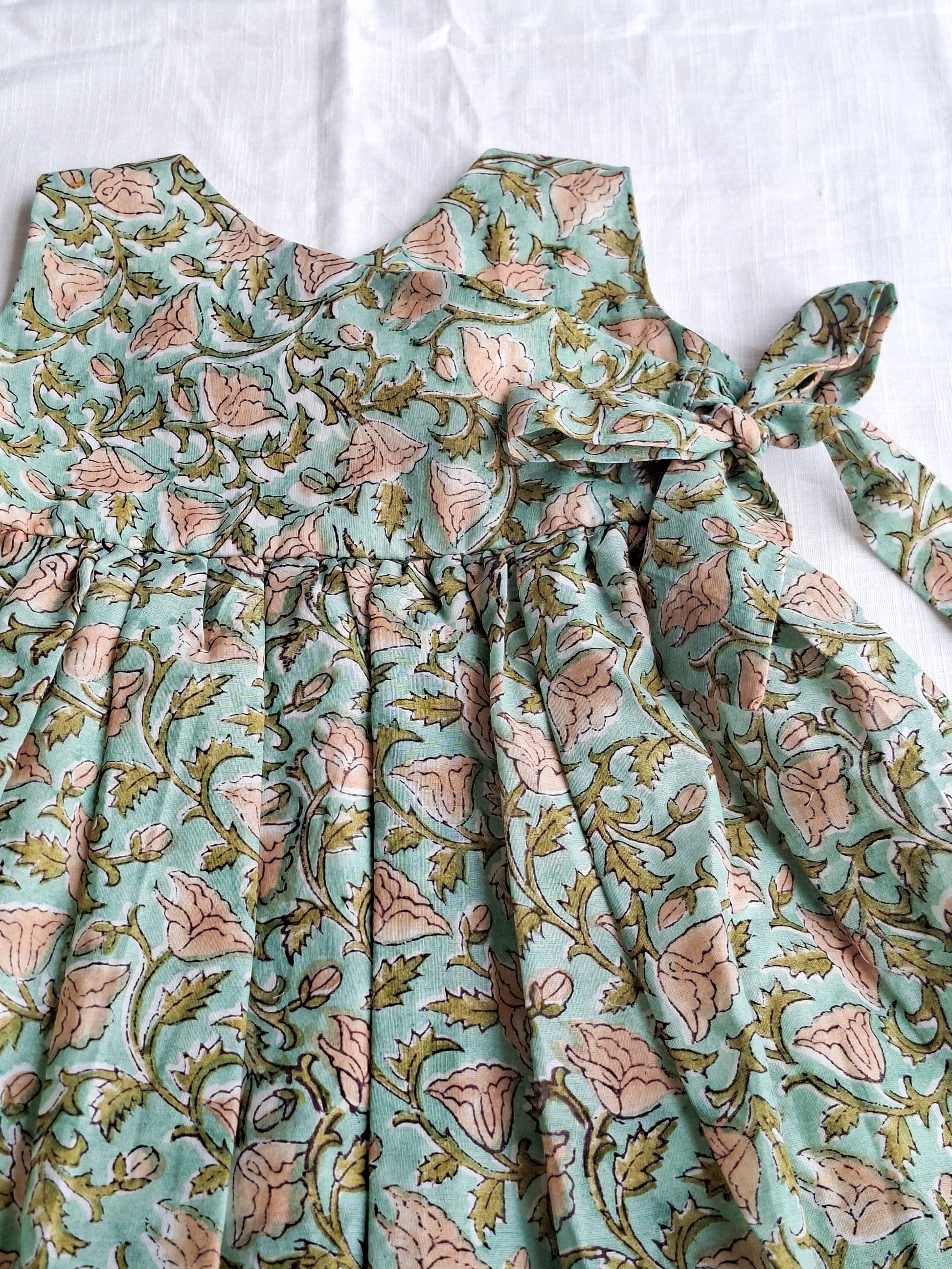 atibatti-green-handblock-baby-girl-cotton-dress-close-view