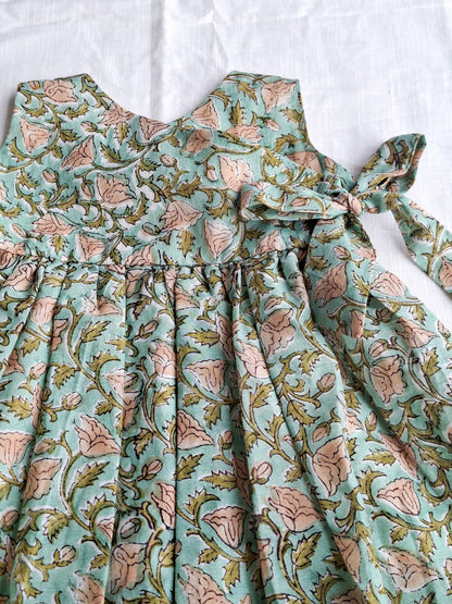 atibatti-green-handblock-baby-girl-cotton-dress-close-view