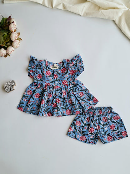 atibatti-newborn-dress-set-blue-handblock-print-flat-lay