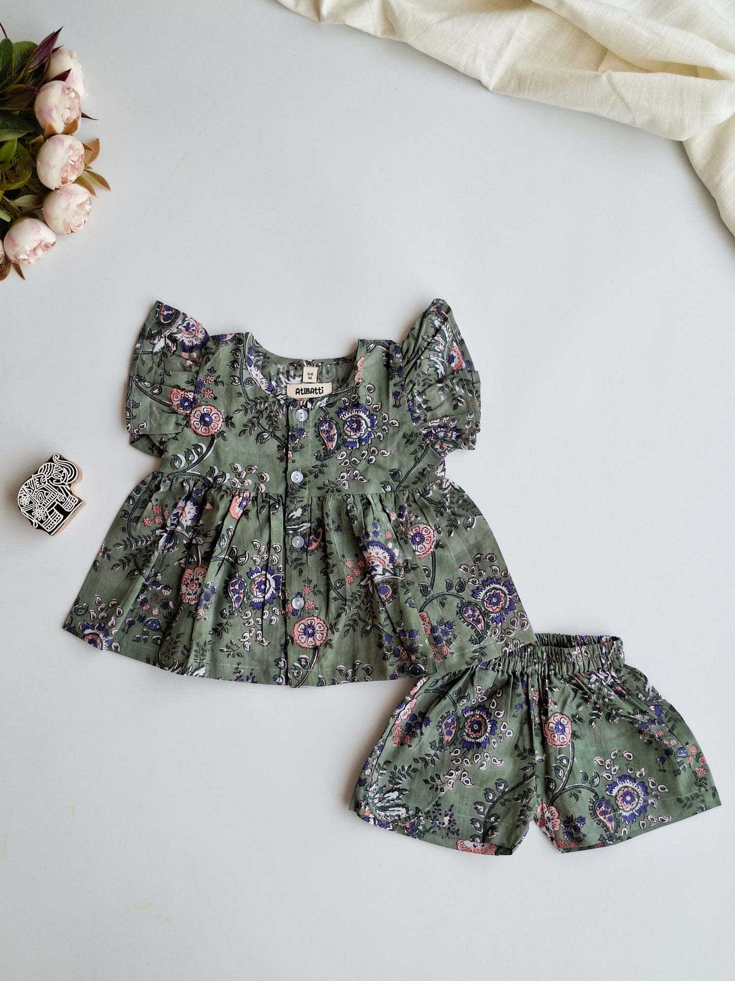 atibatti-newborn-dress-set-olive-handblock-print-flat-lay
