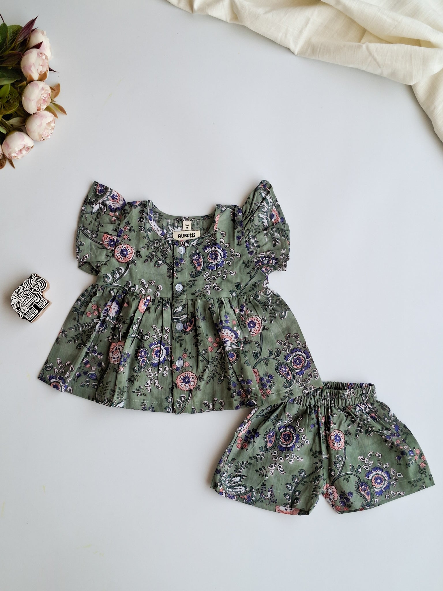 atibatti-newborn-dress-set-olive-handblock-print-flat-lay